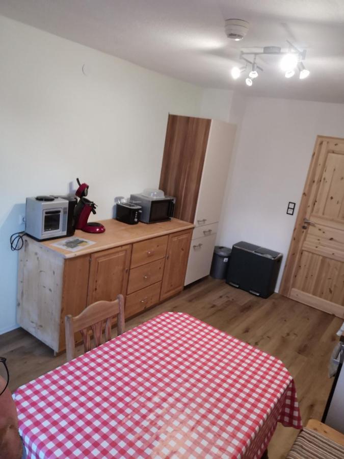 Apartment Auszeit Mit Kueche Viel Ruhe Und Natur Untrasried ภายนอก รูปภาพ