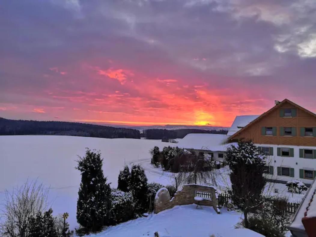 Apartment Auszeit Mit Kueche Viel Ruhe Und Natur Untrasried ภายนอก รูปภาพ