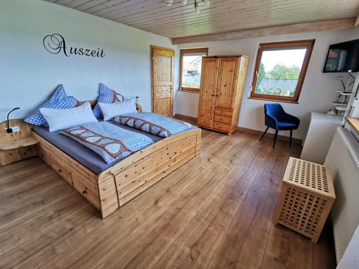 Apartment Auszeit Mit Kueche Viel Ruhe Und Natur Untrasried ภายนอก รูปภาพ
